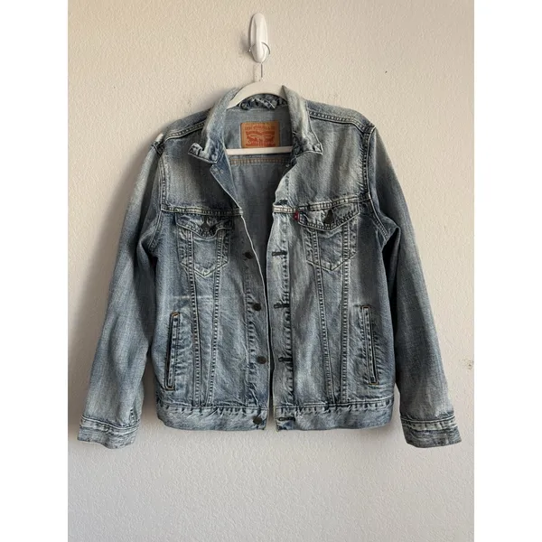 Levi's Strauss & Co Premium Denim Jacket Trucker‎ Blue Wash Women's Size Medium - Image 3