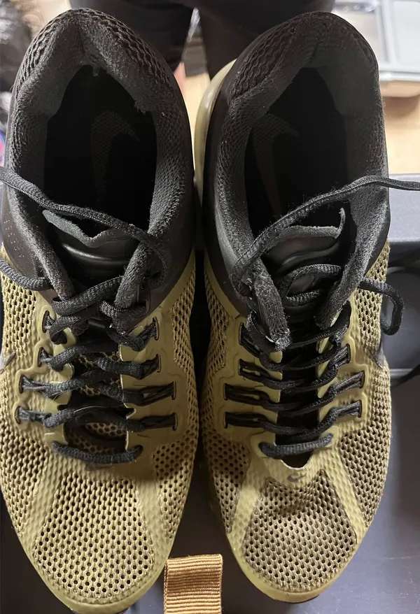 Nike Air Max Sneakers - Image 3