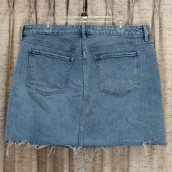 Old Navy High-Waisted Button-Fly Raw-Hem Jean Skirt - Image 8