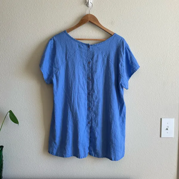 Flax Blue Linen Button Back Tee - Image 7