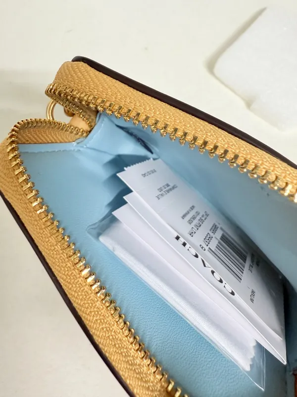 NWT Coach Zip Card Case In Signature Leather With Charm CFA36 Gold/Light Blue - Image 4