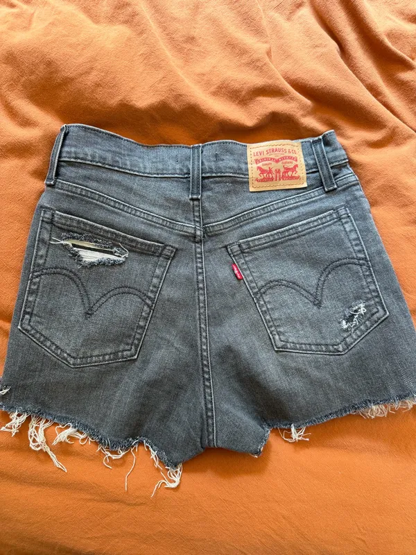 Levi’s Wedgie Shorts Denim High-Rise - Image 3