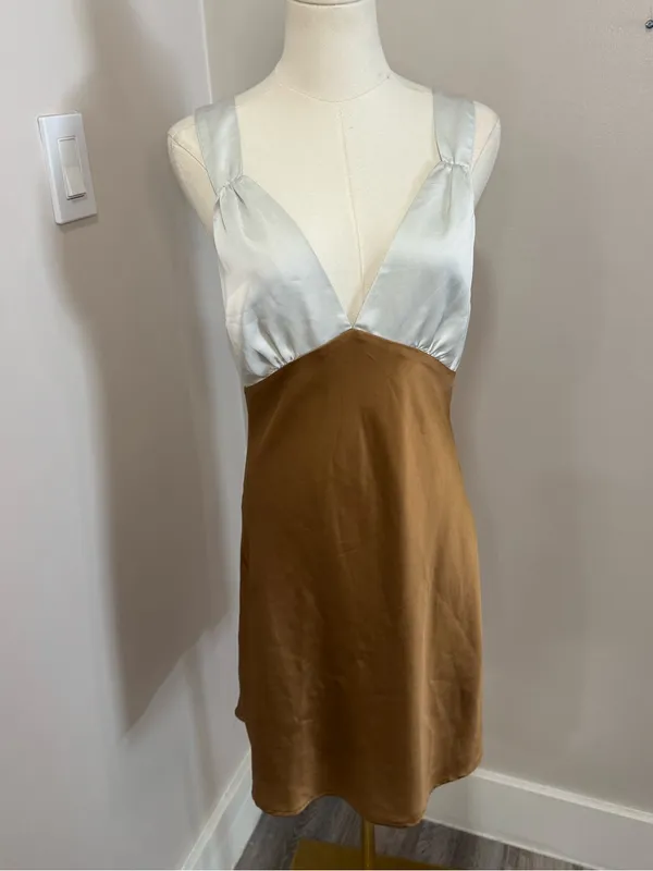 Abercrombie satin mini dress‎ Size Medium - Image 2