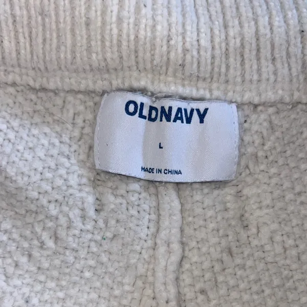 Old Navy Women's High Waist Textured White Shorts - Image 2