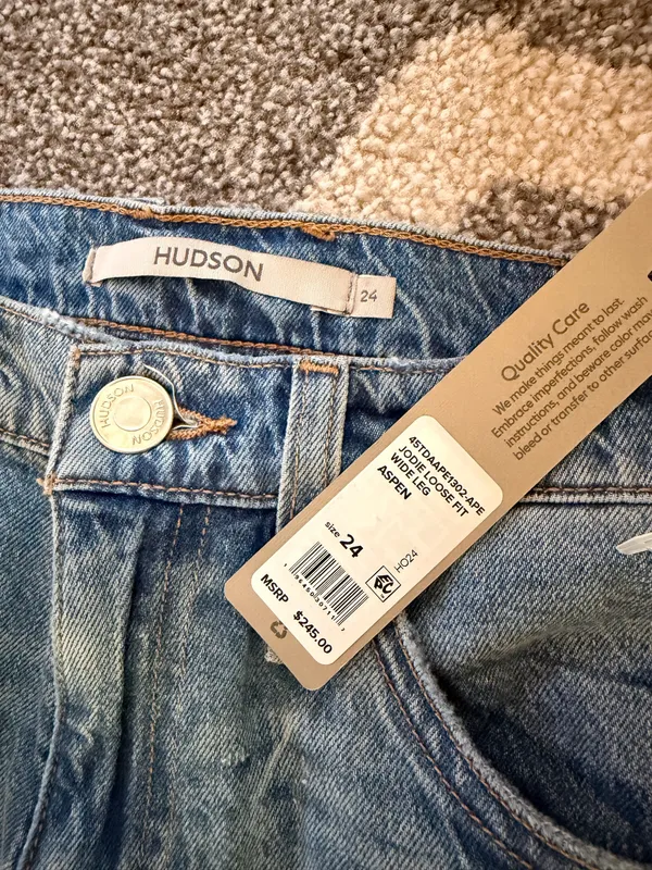 NWT Hudson Wide-Leg Jeans  - Image 5