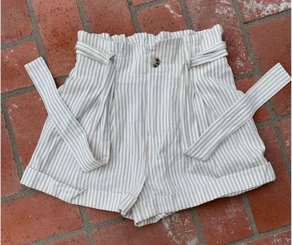 Nordstrom Women’s Shorts Size Small NWT! - Image 3
