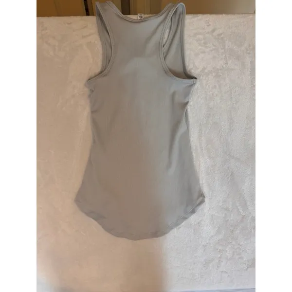 Under‎ armor, top size small gray women's - Image 3