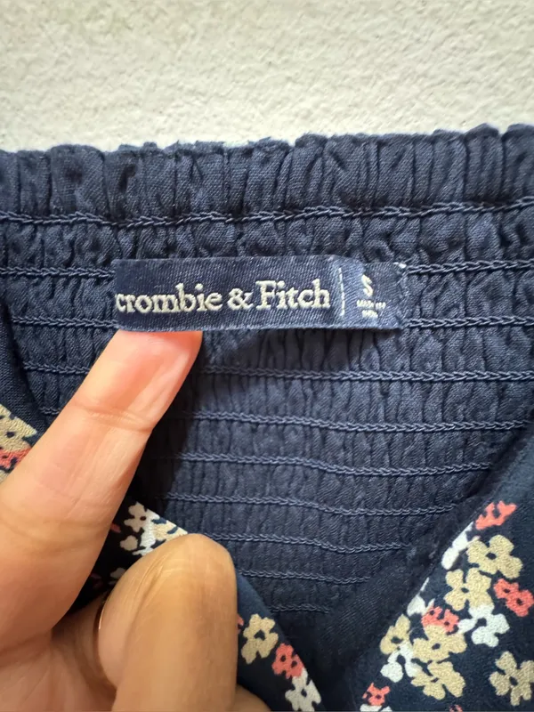 Abercrombie & Fitch navy floral maxi dress with strappy details side slit Small - Image 8