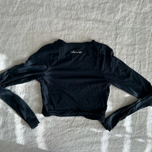 Alphalete Ultrasoft Apex Long Sleeve - Image 4
