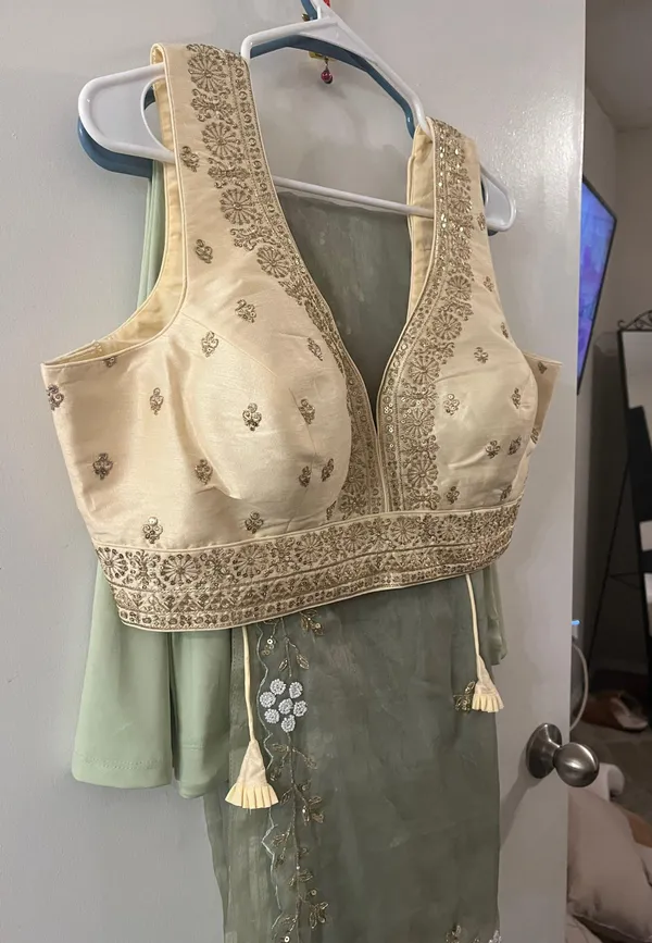 Gold Saree Blouse Size XL - Image 2