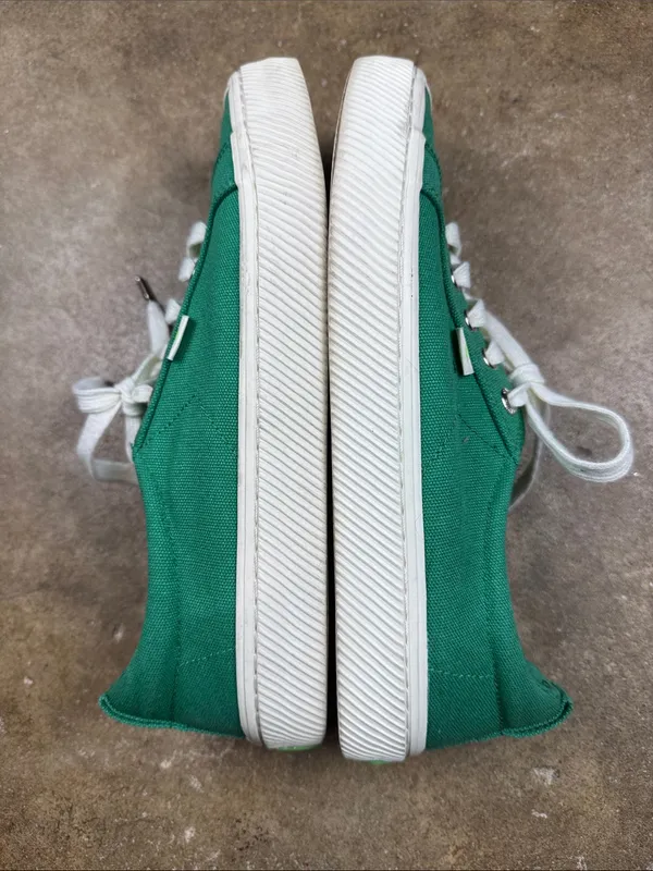 Cariuma Green Canvas Low-Top Sneakers with White Laces Size: 9 - Image 3