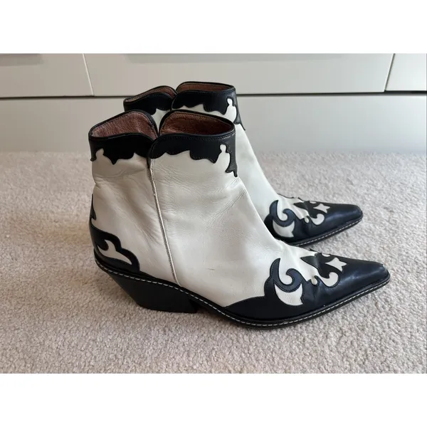 Donald J Pliner Western Ankle Boots Black & Ivory Leather Cowgirl Rodeo Designer - Image 2