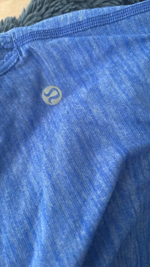 Vintage Lululemon Tank top in blue size 4 - Image 7