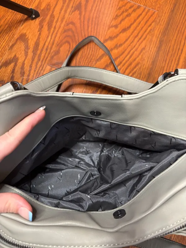 Simply Vera Vera Wang Buena Slouchy Shoulder Bag - Image 11