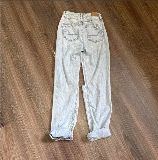 American Eagle Jeans - Image 4