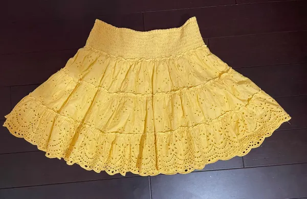 American Eagle Yellow Mini Skirt - Image 2