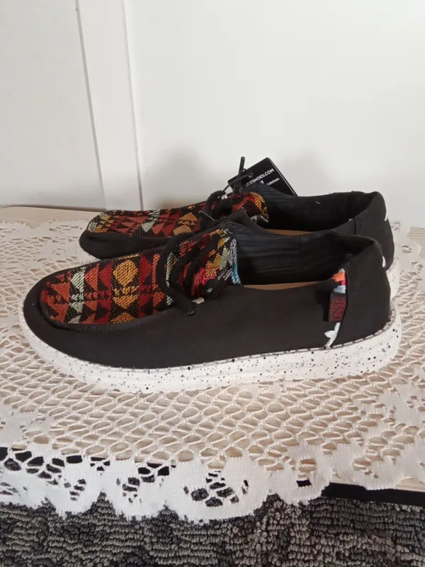 Hey Dude Women's Wendy Boho Distress Woven Pattern Texacco Slip On Womens 7 - Image 4