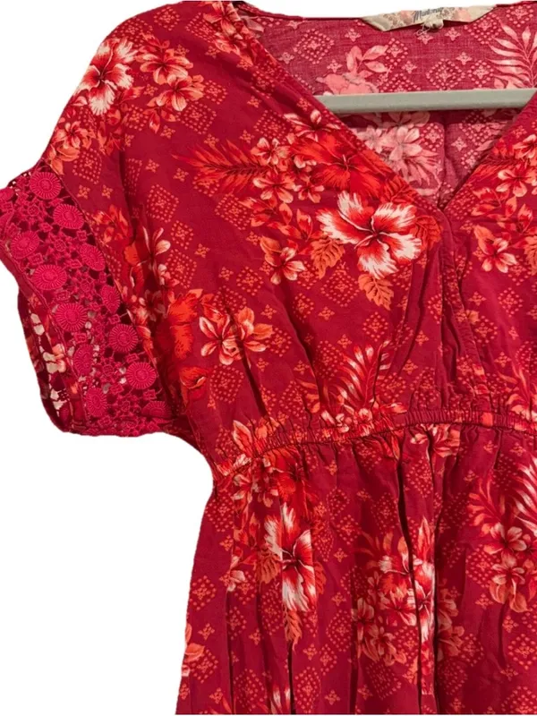 Red Floral Mini Dress with Lace Trim - Image 3