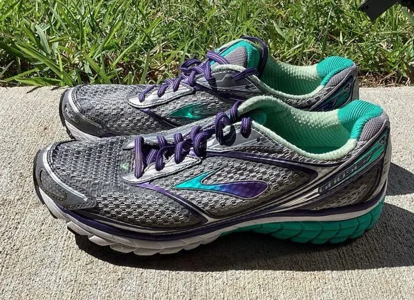 Brooks Women's Ghost 7 Athletic Shoes Gray/ Turquoise 1201611B953 - Image 9