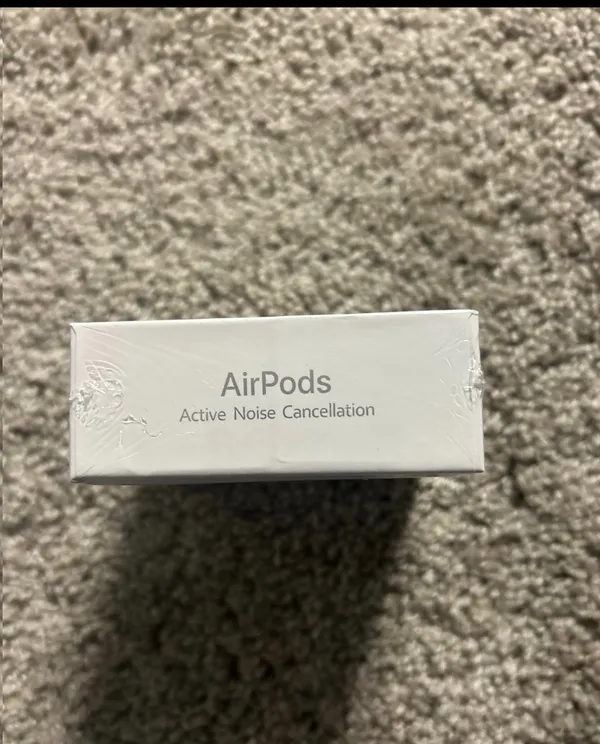 AirPods Apple 4nd generation Silver - Image 3