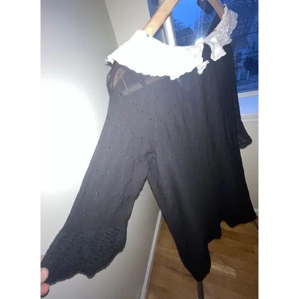 NWT Vintage Black Sheer Collared Short Sleeve Blouse. Size Medium. Retail At $49 - Image 3