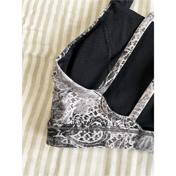 Lululemon Free To Be Serene Bra Size 8 Serigraph Starlight Black Multi - Image 7
