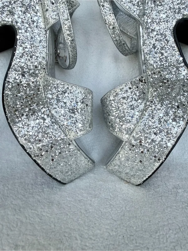 Olivia Miller Women's Silver Glitter Capricorn Platform Heels Size 9 - Image 11
