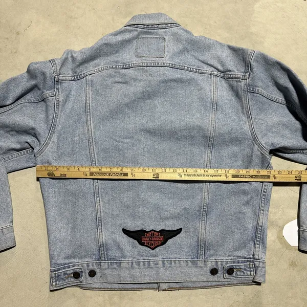 Levis 70507-4834 Denim Trucker Jacket Men's SZ M Light Wash 1992 Harley Patch - Image 7
