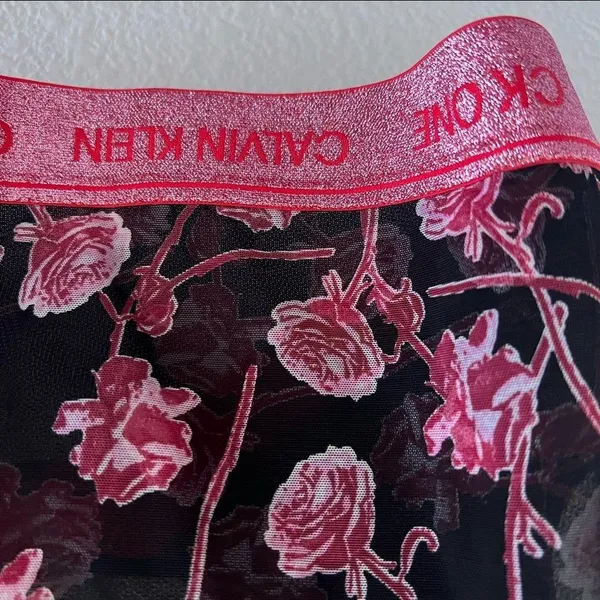 NWT Calvin Klein One Mesh Floral Pull On Bralette Adj Straps Romantic Pink Large - Image 3