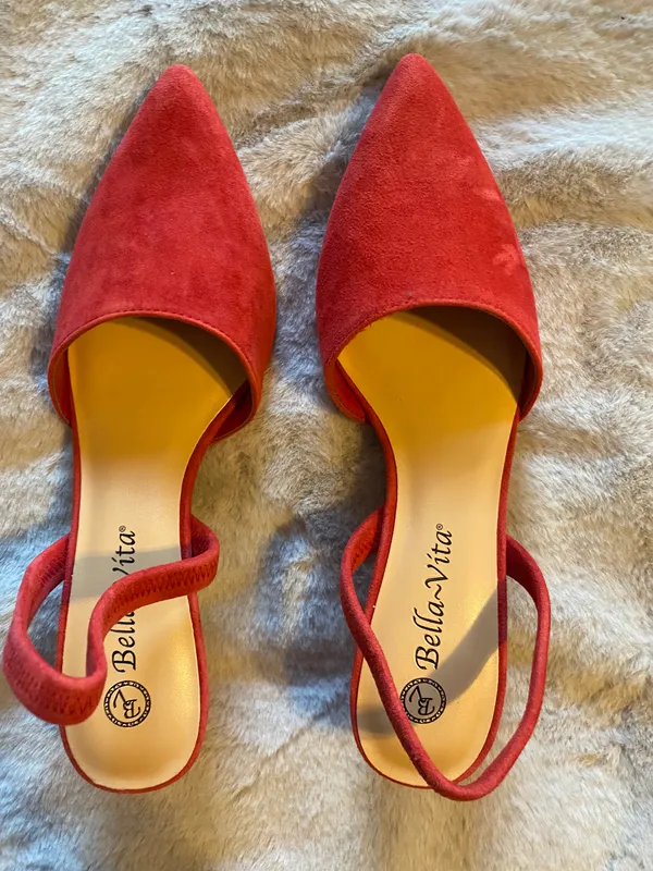 Bella Vita Suede Pumps! - Image 4