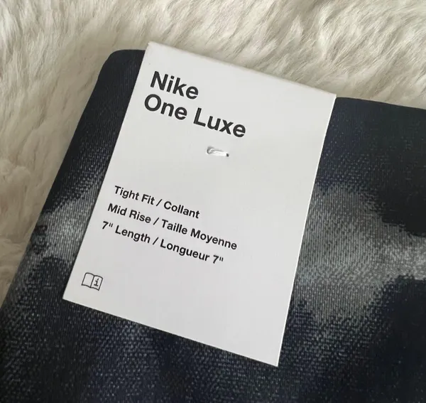Nike One Luxe Women's 7" Mid-Rise Printed Training Shorts NWT - Image 12