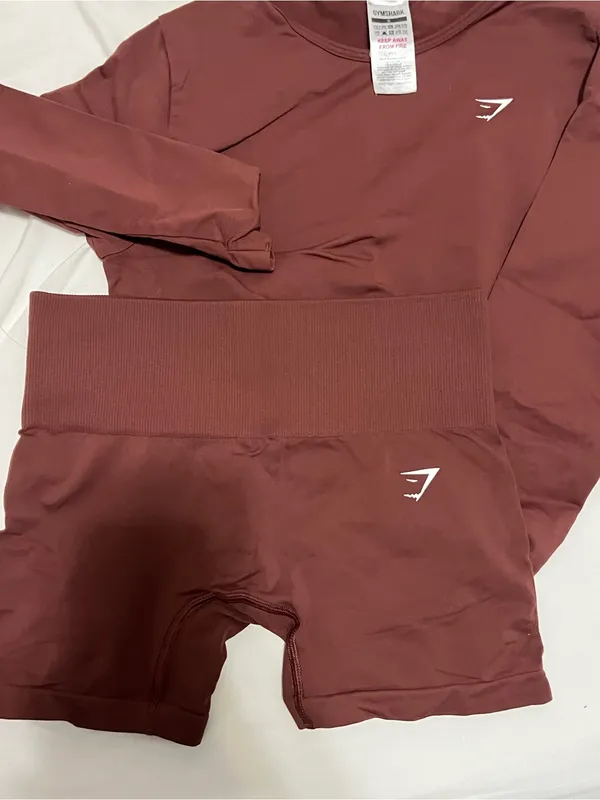 gymshark top and shorts - Image 3