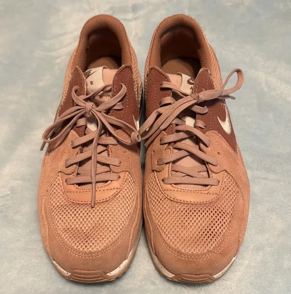 Pink Nike Air Max Sneakers - Image 3
