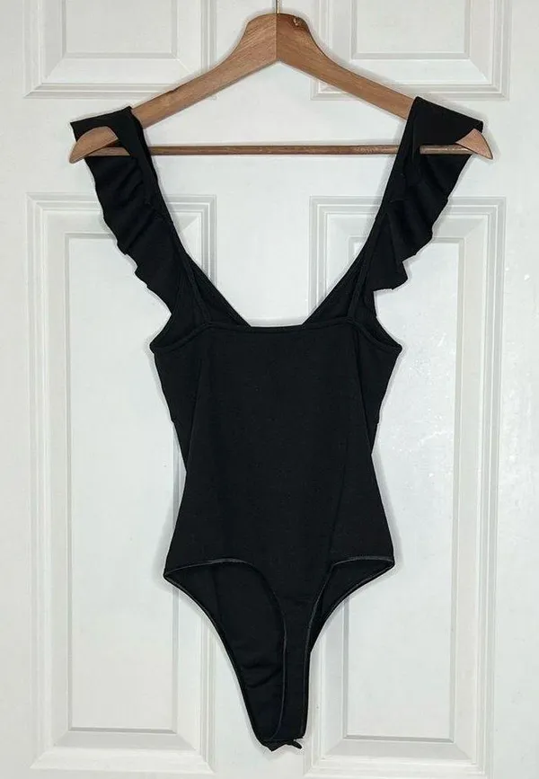 ASTR the Label Black Ribbed Bodysuit with Ruffle Sleeves and Front Cut O… - Image 5
