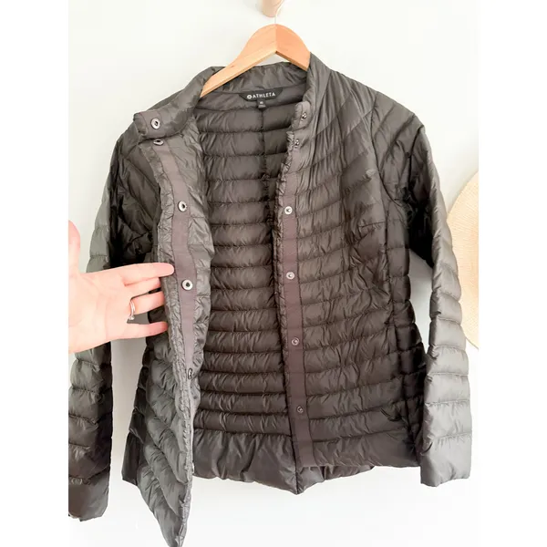 Athleta | Downkind Down Puffer Jacket in Arbor Olive Green | Sz XS - Image 8