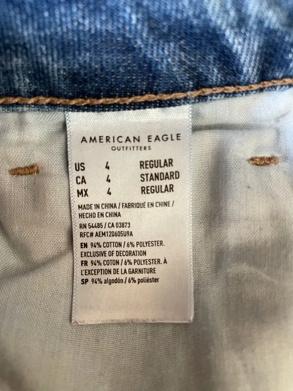 AMERICAN EAGLE AE Ripped Mom Jean Distressed High Rise Size 4 - Image 9