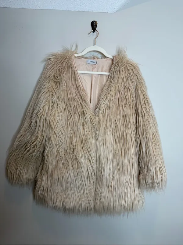 Lioness Portofino Faux Fur Coat XS/S Blush Cream Shaggy Oversized Mob Wife - Image 2