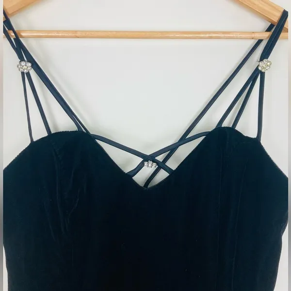 Vintage 90s Y2K strappy back velvet column dress with front slit. - Image 3