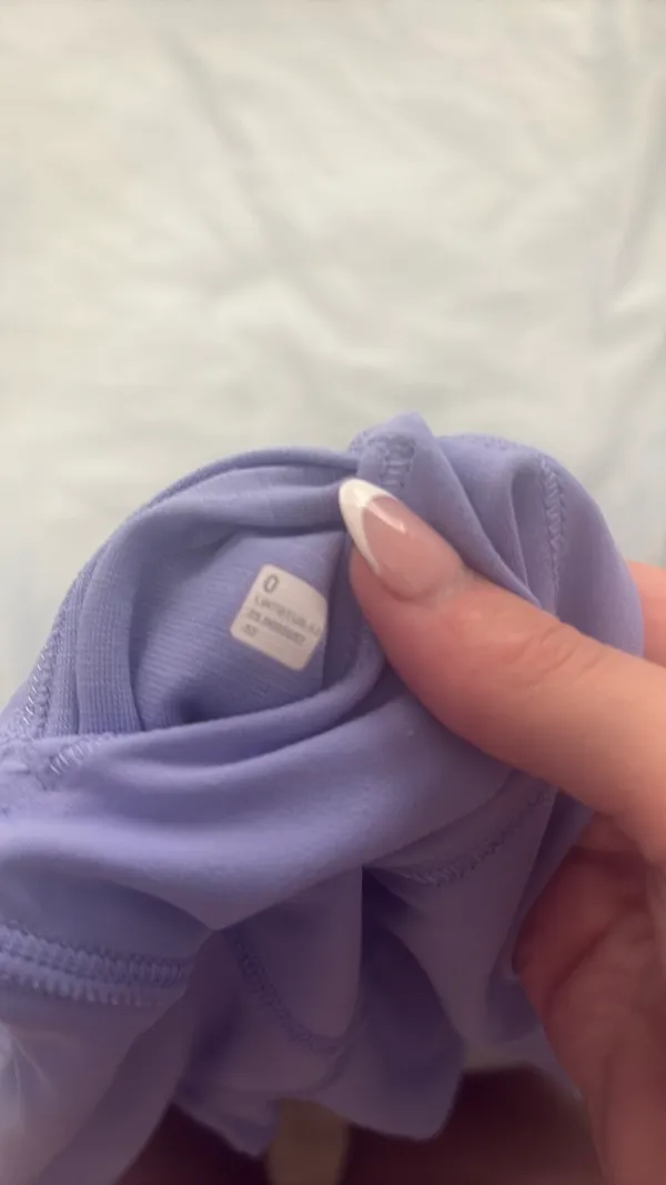 Lululemon Shorts Align 4" - Image 4