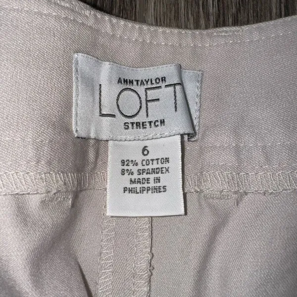 Ann Taylor Loft Stretch Lavender Size 6 straight leg pants - Image 4