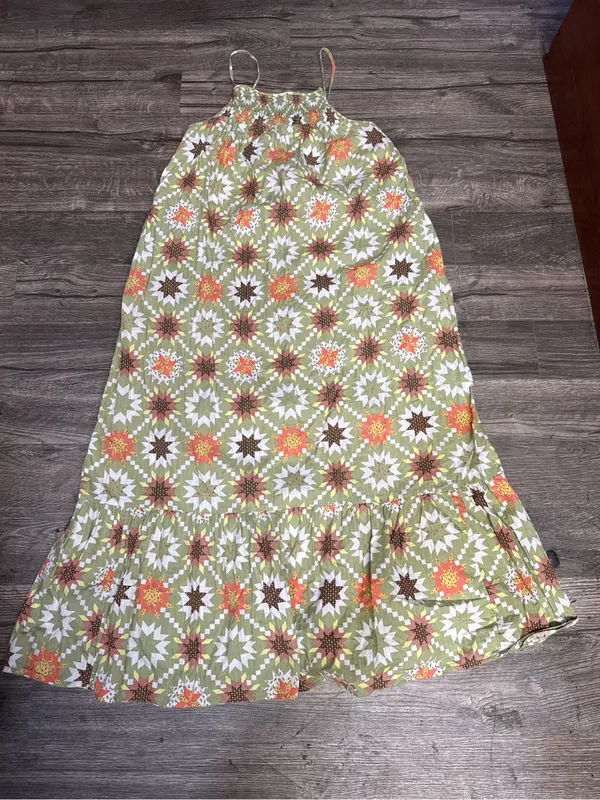 Universal Threads Olive Floral Print Midi Dress with Orange & White Accents - Image 2