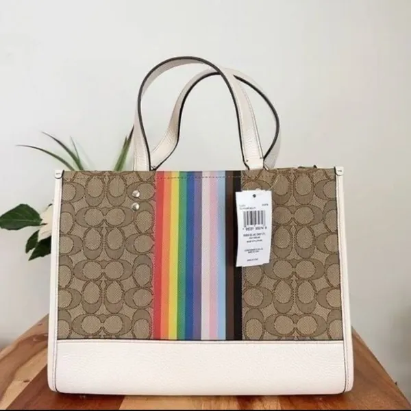 Coach Dempsey Carryall In Signature Jacquard With Rainbow Stripe cj578 - Image 4