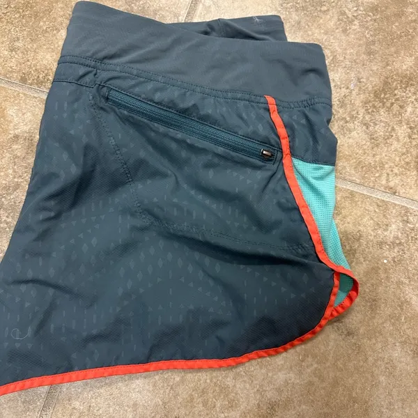 Patagonia athletic shorts - Image 2