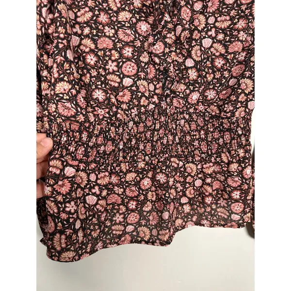 Abercrombie‎ & Fitch Womens Blouse Shirt Size M Floral Ruffle V Neck - Image 3