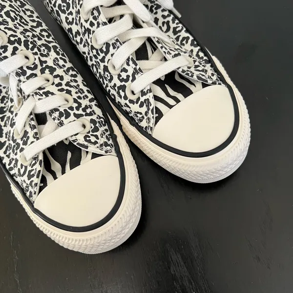 NIB CONVERSE Chuck Taylor All Star High 'Animal Mix' - Image 4