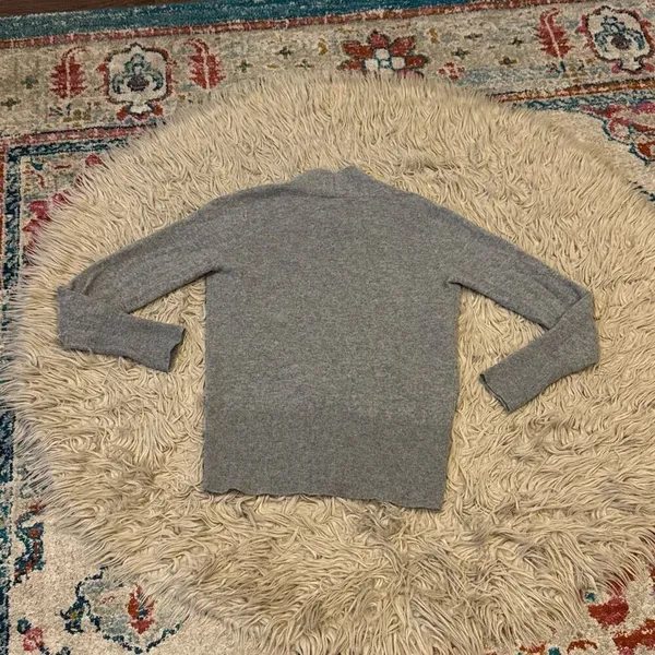 Sundance cashmere sweater size small - Image 4
