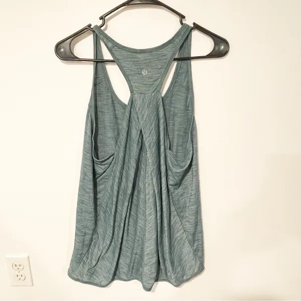 Lululemon Womens Essential Deep Green Heathered Tank Top‎ Lightweight - Image 3