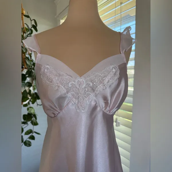 Source Unknown Soft Romantjc Slip Dress Size Medium Flutter Sleeves Coquette - Image 4