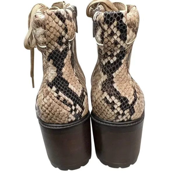 Vince Camuto Gaviana Combat Boots 7 Leather Shortbread Desert Python Lug Sole - Image 10