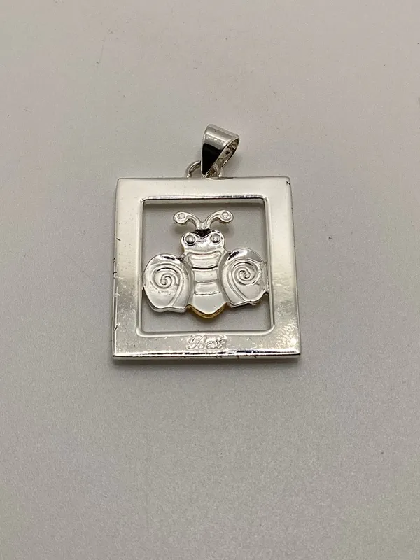Best mixed metal artisan Bee charm. 1”x1”. - Image 11